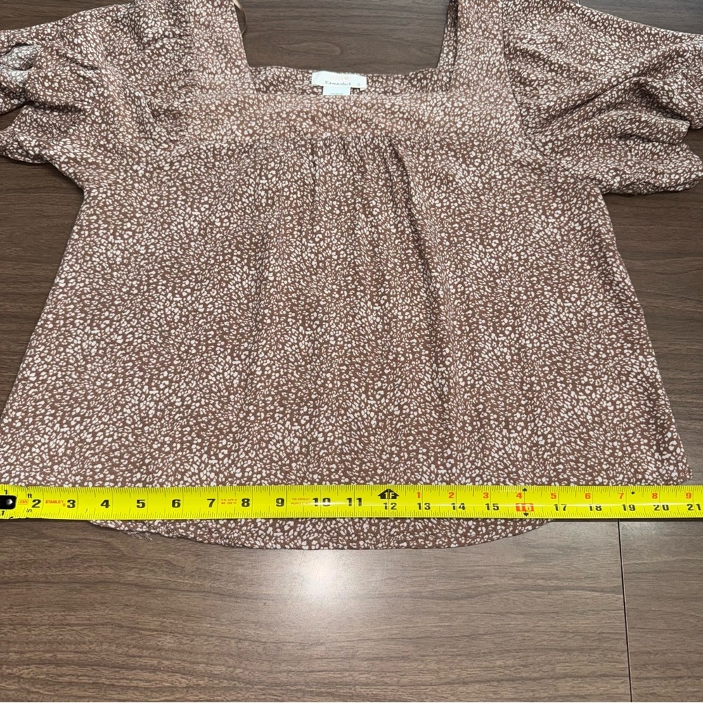 Urban Romantics Women’s Top Small  Brown‎ White Floral Print 100% Rayon Flutter - Picture 9 of 10